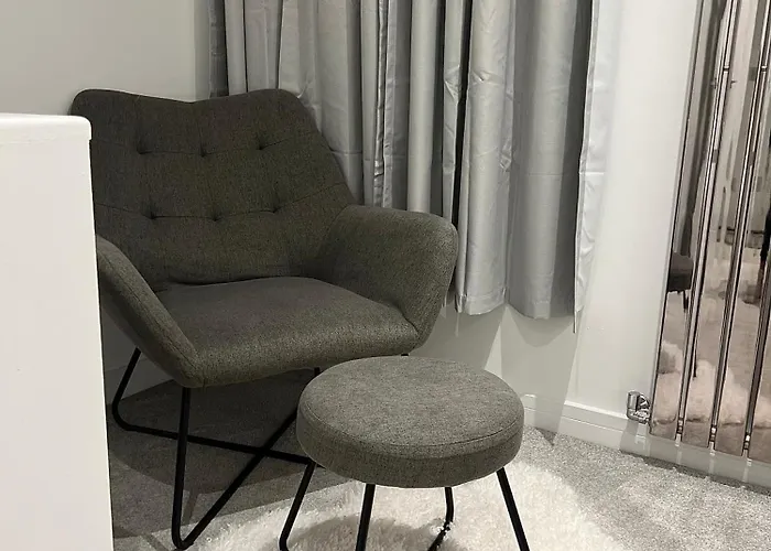 Entire House - Near Etihad Stadium And Central Manchester